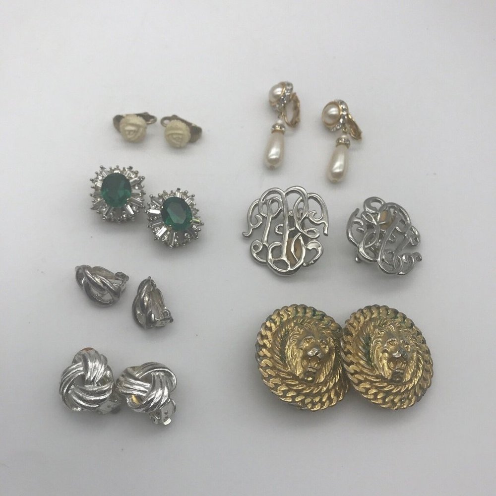 Lot Of 7 Vintage Clip On Earrings Estate Sale Jewelry.